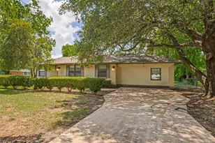 237 Southwood Dr, Lancaster, TX 75146 - Photo 3