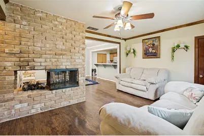 237 Southwood Drive, Lancaster, TX 75146 - Photo 5