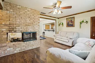 237 Southwood Dr, Lancaster, TX 75146 - Photo 5