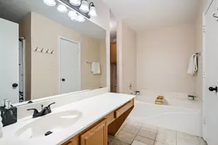 1425 Turtle Cove Dr, Little Elm, TX 75068 - Photo 5