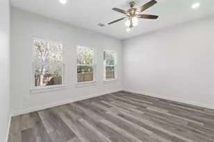 223 W Walker St, Denison, TX 75020 - Photo 9