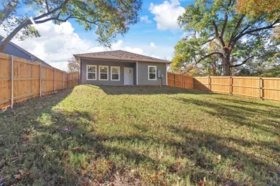 223 W Walker Street, Denison, TX 75020 - Photo 15
