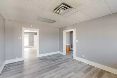 407 W Main Street, Whitesboro, TX 76273 - Photo 13