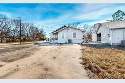 407 W Main Street, Whitesboro, TX 76273 - Photo 23