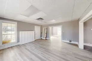 407 W Main St, Whitesboro, TX 76273 - Photo 3