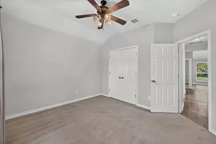 930 Royal Oak Ln, Burleson, TX 76028 - Photo 23