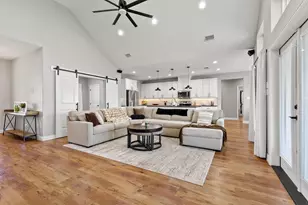 121 Chisolm Trl, Pottsboro, TX 75076 - Photo 9