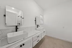 824 Hubert St, Waco, TX 76704 - Photo 13