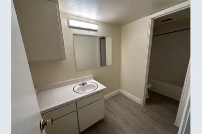 2211 S Vernon Avenue #205, Dallas, TX 75224 - Photo 11