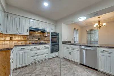 917 Meadowgate Drive, Garland, TX 75040 - Photo 11