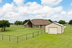 104 Rattling Antler Ct, Azle, TX 76020 - Photo 35