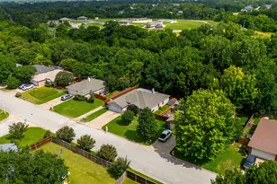 213 King Arthur Dr, Weatherford, TX 76086 - Photo 27