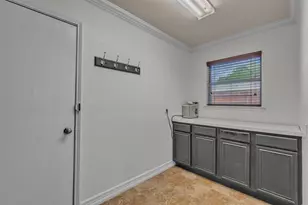 213 King Arthur Dr, Weatherford, TX 76086 - Photo 11