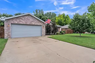 213 King Arthur Dr, Weatherford, TX 76086 - Photo 31