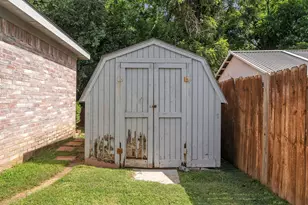 213 King Arthur Dr, Weatherford, TX 76086 - Photo 27