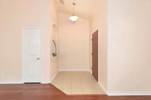 5847 Candlelight Ln, Grand Prairie, TX 75052 - Photo 5