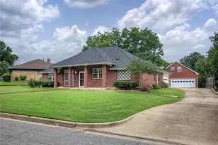 900 River Oaks Dr, Greenville, TX 75402 - Photo 1