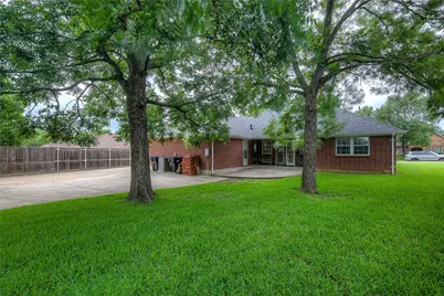 900 River Oaks Drive, Greenville, TX 75402 - Photo 35