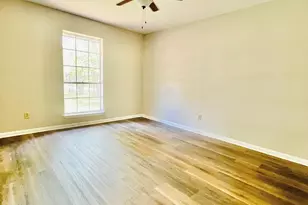 312 Gladstone St, Corsicana, TX 75110 - Photo 13