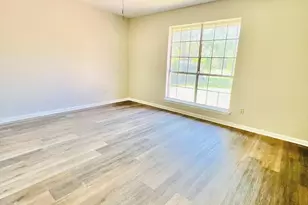 312 Gladstone St, Corsicana, TX 75110 - Photo 9
