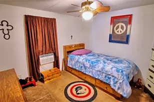 864 Upper Montague Rd, Bowie, TX 76230 - Photo 17