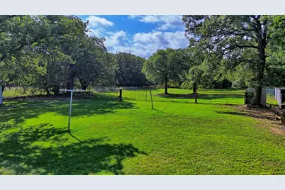 864 Upper Montague Road, Bowie, TX 76230 - Photo 27