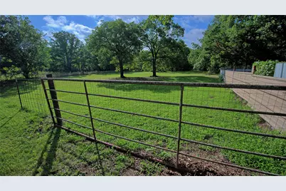 864 Upper Montague Road, Bowie, TX 76230 - Photo 29