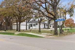 102 Woodland Dr, Highland Village, TX 75077 - Photo 7