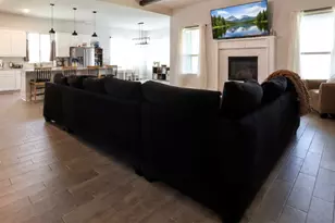 910 Park Vista Dr, Justin, TX 76247 - Photo 5