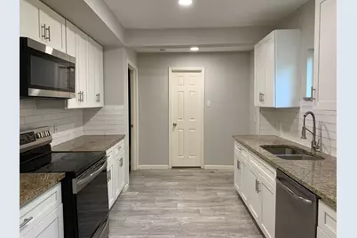 1107 Oxford Street, River Oaks, TX 76114 - Photo 3
