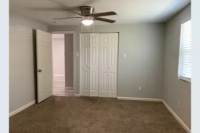 1107 Oxford Street, River Oaks, TX 76114 - Photo 11