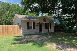 1107 Oxford St, River Oaks, TX 76114 - Photo 17