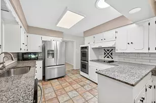 3763 Vinecrest Dr, Dallas, TX 75229 - Photo 15