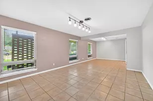 3763 Vinecrest Dr, Dallas, TX 75229 - Photo 5