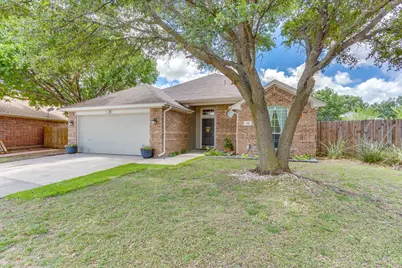 112 Bullava Court, Crowley, TX 76036 - Photo 3
