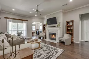 112 Bullava Ct, Crowley, TX 76036 - Photo 5