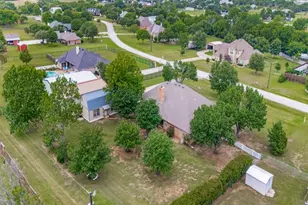 511 N Hardeman Cir, Justin, TX 76247 - Photo 27