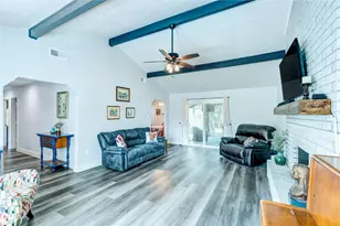 6901 Briardale Dr, North Richland Hills, TX 76182 - Photo 5