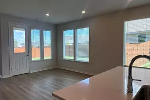 1233 Frio Dr, Springtown, TX 76082 - Photo 5