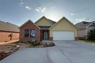 413 Smith Rd, Springtown, TX 76082 - Photo 1