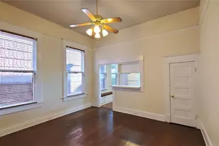 109 NW 20th St, Fort Worth, TX 76164 - Photo 9