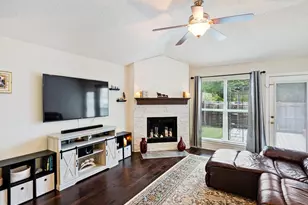 1043 Mustang Ct, Little Elm, TX 75068 - Photo 15