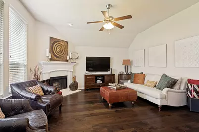 27 Oakridge Lane, Edgecliff Village, TX 76134 - Photo 9