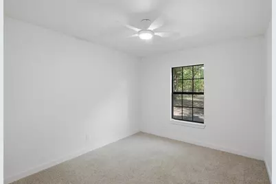 1727 W Doyle Street, Granbury, TX 76048 - Photo 23