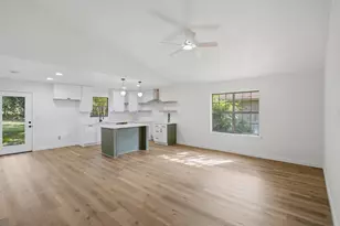 1727 W Doyle St, Granbury, TX 76048 - Photo 7