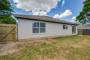 700 Capricorn St, Cedar Hill, TX 75104 - Photo 3