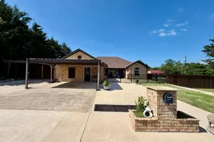 363 Willow Dr, Pottsboro, TX 75076 - Photo 1