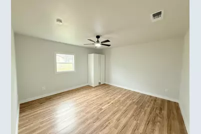 8423 Glen Regal Drive, Dallas, TX 75243 - Photo 15