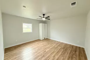 8423 Glen Regal Dr, Dallas, TX 75243 - Photo 15