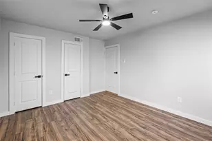 8423 Glen Regal Dr, Dallas, TX 75243 - Photo 11